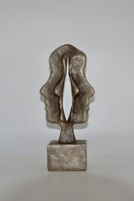 Load image into Gallery viewer, TourneGallery-HazyeRose-MultifacedHoleSide