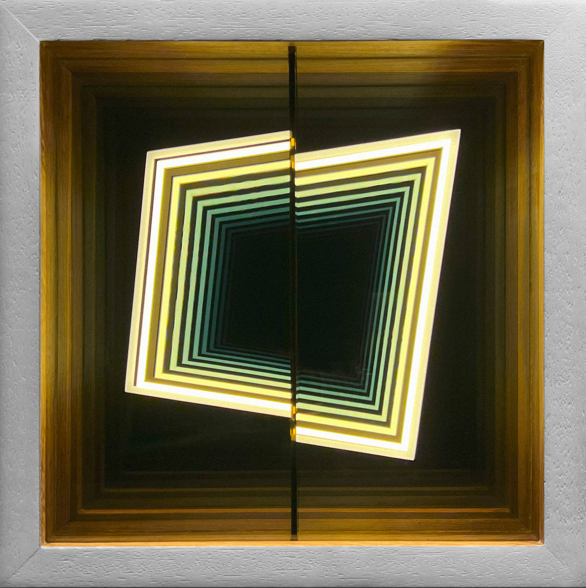 LAYERS OF THE SELF v2 - 4 by ALEJANDRO RAUHUT – TOURNÉ